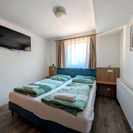 Konukevi Areal Pristav 3*